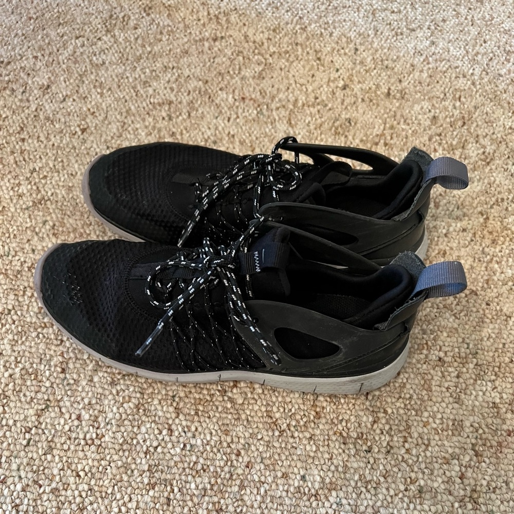 Women's Nike sneakers